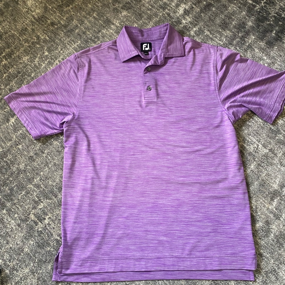 Mens Footjoy golf shirt size M . Soft moisture wick material . Handsome Purple.